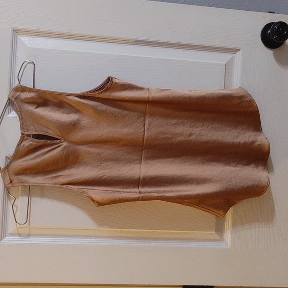 Express Cami/shell - Picture 4 of 4